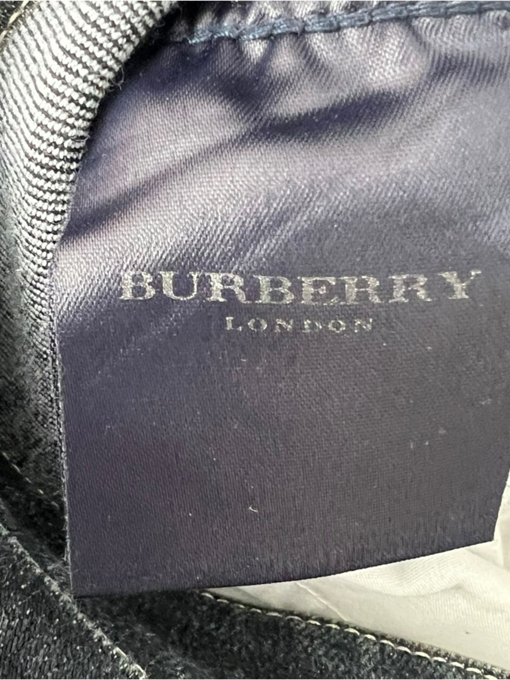 Burberry London Women’s Jeans UK 6 US 4 Dark Wash Straight Plaid Cuff Denim - Picture 10 of 11